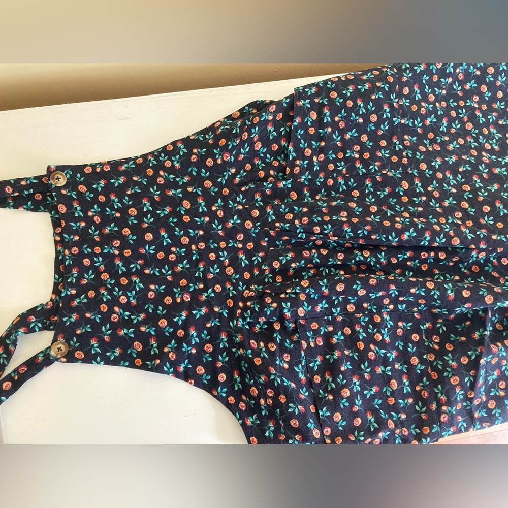 Rose Overalls with Pockets. Wide leg. Size 8